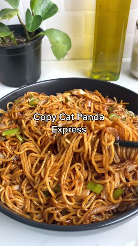 How To Make Low Mein Noodles, Diy Chow Mein Noodles, Easy Chowmein Recipe, Chew Mein Recipes, Lunch Noodle Recipes, Chow Mein With Ramen Noodles, Chow Mein Noodles Recipe Easy, How To Make Chow Mein, Panda Express Noodles Recipe