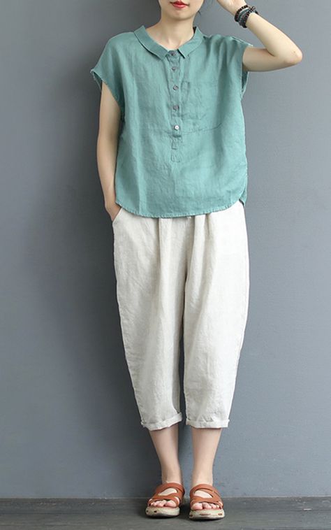 Linen Blouse Pattern, Sleeveless T Shirts Women, Urban Minimalism, Sleeveless Shirt Women, Cotton Short Tops, Cotton Tops Designs, Neutral Backdrop, Cotton Shirts Women, Linen Top Women