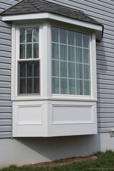 Window Bump Out, Exterior Window Trim Ideas, Master Bathtub, Bay Window Exterior, Bay Window Design, Vinyl Exterior Siding, Window Exterior, Window Shutters Exterior, Kitchen Bay Window