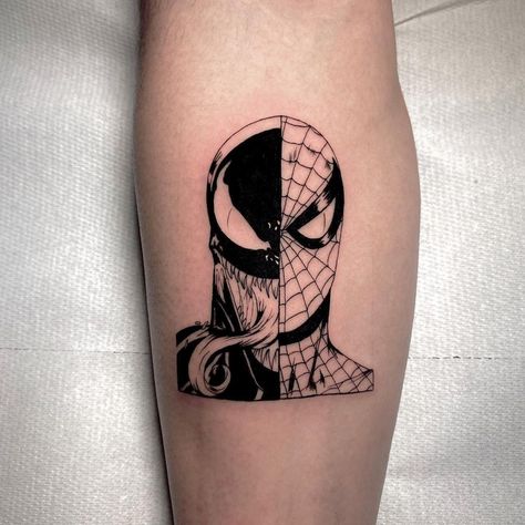 Venom Tattoo Ideas, Spiderman Tattoos, Super Hero Tattoos, Tattoo Stencils For Men, Venom Tattoo, Spiderman Noir, Tattoo Ideas Simple, Hero Tattoo, Spiderman Tattoo