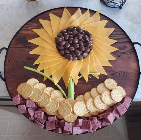 Sunflower Stuff, Appetizer Party, Sunflower Birthday, Bee Baby Shower Theme, Bee Theme, Anniversary Party, Appetizers For Party, Anniversary Parties, Food Design