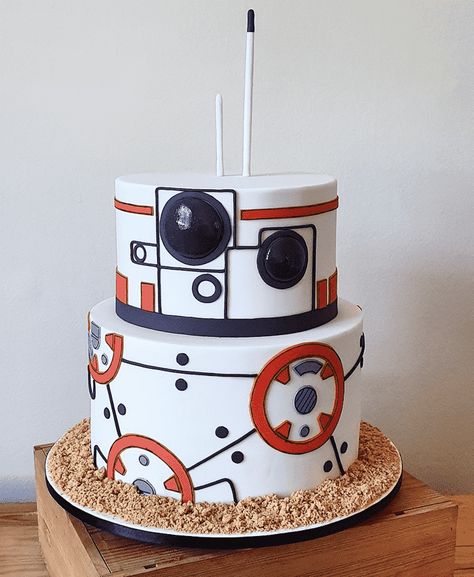 Star Wars Bb8 Cake, Bb8 Birthday Cake, Star Wars Cake Ideas, Bb8 Cake, R2d2 Cake, Cake Design Images, Star Wars Birthday Cake, Marvel Cake, Sweet Temptation