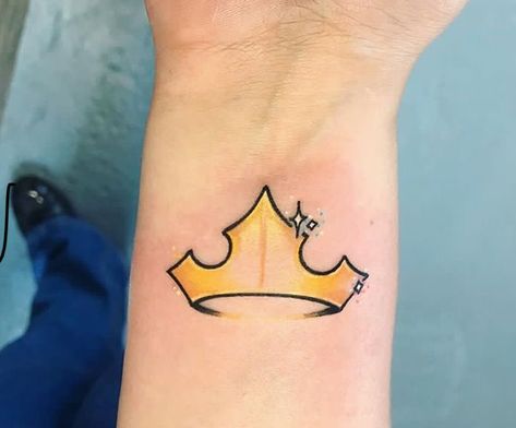 Disney Tattoos Unique, Sleeping Beauty Crown, Princess Crown Tattoos, Sleeping Beauty Tattoo, Aurora Tattoo, Disney Tattoos Small, Barbie Tattoo, Forearm Tattoo Quotes, Disney Princess Tattoo