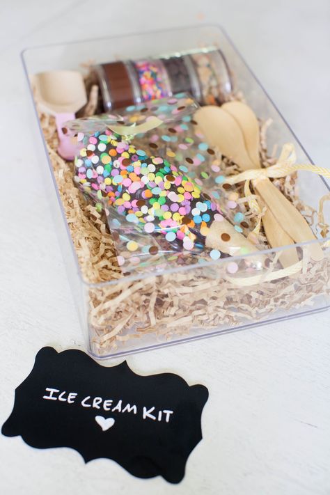 Ice Cream Gift Basket, Ice Cream Party Favors, Ice Cream Gift, School Halloween Party, Style Me Pretty Living, Ice Cream Birthday Party, Ice Cream Theme, Diy Ice Cream, Ice Cream Birthday