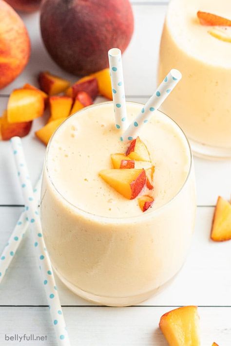 Peach Banana Smoothie, Peach Smoothie Recipes, Carrot Cake Smoothie, Apple Pie Smoothie, Vanilla Frozen Yogurt, Peach Smoothie, Orange Smoothie, Smoothie Drink Recipes, Peach Cobbler Recipe