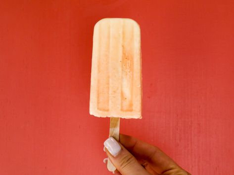 Ice Cream Popsicle, Yogurt Pops, Easy Easter Desserts, Orange Dreamsicle, Berry Tart, Diy Desserts, Bowl Cake, Orange Sherbet, Popsicle Molds