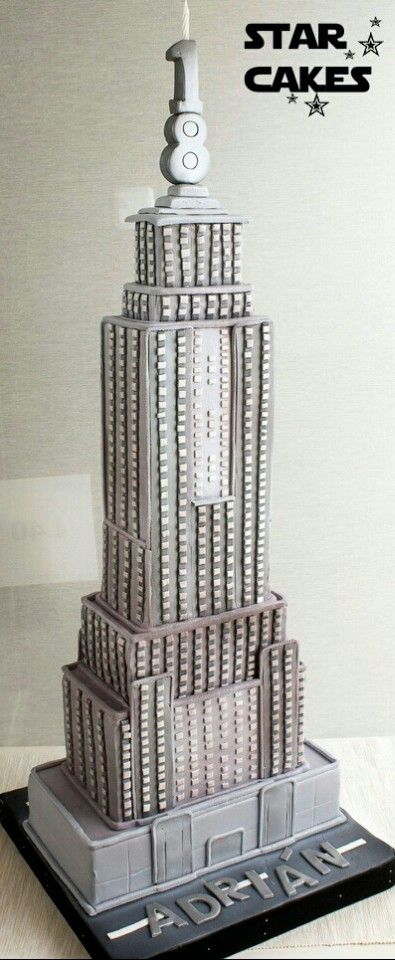 Tarta Empire State Building City Themed Party, Cupcake Flavours, Travel Cakes, Building Cake, Nyc Cake, New York Cake, Godzilla Party, Sculpted Cake, Superman Cake