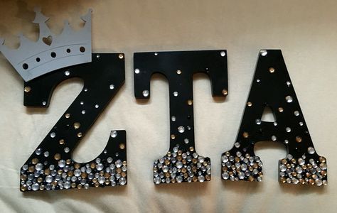 ZTA letters Zta Letters, Big Little Reveal, Zeta Tau Alpha, City Of Angels, Big Little, Diy Clay, Sorority, Lei, Home Crafts