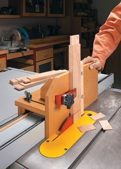 Tenon Jig, Woodsmith Plans, Table Saw Fence, Table Saw Jigs, Woodworking Saws, Woodworking Jig, Outdoor Bathrooms, Diy Holz, Furniture Plans Free