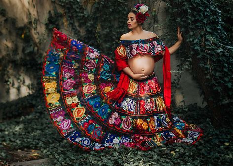 Maternity Pictures Inspired By Authenticity And Culture Of Mexican Folklore Mexican Maternity Shoot, Pregnant Shoot, High Images, Creative Photoshoots, Different Nationalities, Mexican Folklore, Maternity Shoots, Baby Shoot, Pregnancy Photography