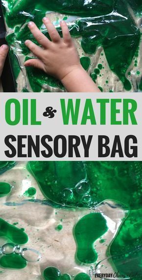 Try this mess free sensory play idea- make your own oil and water sensory bag! Great activity for babies! Oil And Water Sensory Bag, Homemade Sensory, Uppfostra Barn, Maluchy Montessori, Sensory Bag, Sensory Bags, Aktiviti Kanak-kanak, Baby Sensory Play, Sensory Crafts