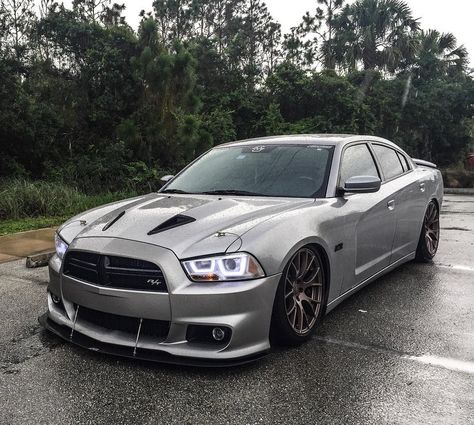 Slammed Charger sitting Nice!  👊👊 #moparchargers #chargerfam #moparfam  #k2motor #specdtuning #specd #charger #moparenvy #modernmopar #dodge #rt Dodge Charger Rt Daytona, 2014 Charger Rt, Modded Dodge Charger, 2014 Srt8 Charger, 2013 Dodge Charger Rt, Custom Dodge Charger, Srt8 Charger, 2012 Charger, 2014 Dodge Charger Rt