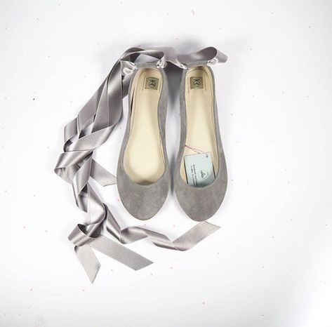 Bridal Ballet Flats with Satin Ribbon | Etsy Low Heel Bridal Shoes, Gold Bridal Shoes, Gray Ballet Flats, Wedding Ballet Flats, Bridal Shoes Low Heel, Beautiful Wedding Shoes, Bridal Pumps, Pearl Gray, Ballerina Style