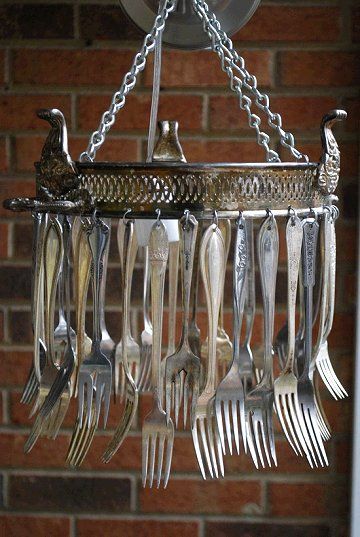 Dishfunctional Designs: Upcycling Old Forks Into Unique & Unusual Art Carillons Diy, Recycled Silverware, Silverware Crafts, Silverware Art, Diy Wind Chimes, Unusual Art, Forks And Spoons, Wind Chime, Diy Projects To Try