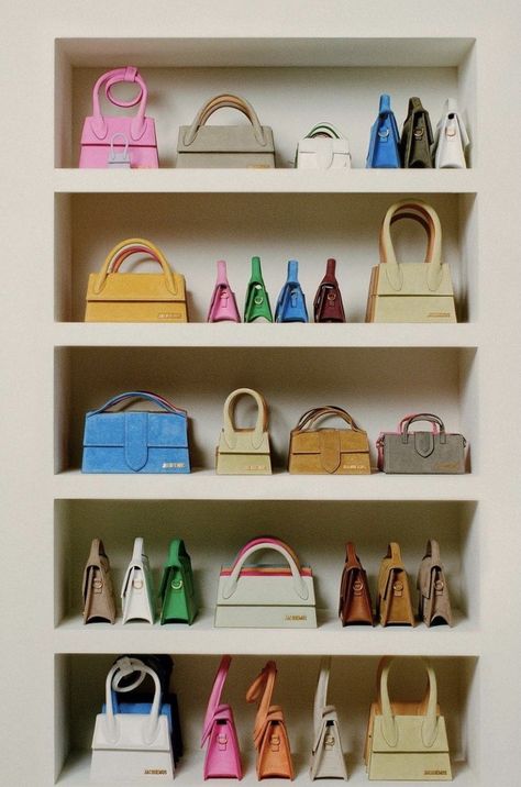 Jacquemus Bag, Bag Display, Fancy Bags, Pretty Bags, Cute Bags, Room Inspo, Purses And Handbags, Luxury Bags, Fashion Bags