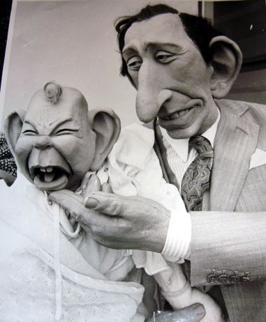 Spitting Image Puppets Puppet Inspiration, Shadow Puppetry, Puppetry Arts, Puppet Ideas, Spfx Makeup, Spitting Image, Marionette Puppet, Caricature Drawing, Theatre Arts