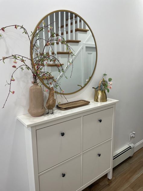 Small Entryway Dresser, Small Home Entry Way Ideas, Small Entry Hallway Decor, Entry Way Furniture Small Spaces, Home Entrance Decor Entryway Small Spaces, Mini Hallway Decor, Small Hallway Decorating Tiny Spaces, Mini Hallway Ideas, Apartment Foyer Design Small Spaces