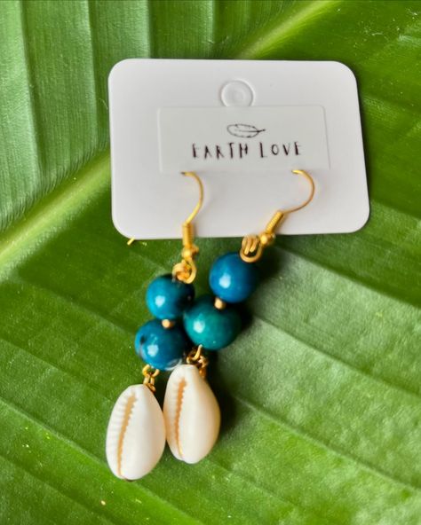 New to Earth Love 🤍✨ Obsessed with these new earrings! Featuring feathers, cowrie shells, açaí beads, coconut beads, and crystals, each piece is delicate and beautiful. ✨ All handcrafted by me with love. 🤍 #EarthLoveJewelry #HandcraftedJewelry #EarringDesigns #BohoEarrings #Feathers #CowrieShells #AcaiBeads #CoconutBeads #CrystalJewelry #UniqueEarrings #JewelryWithMeaning #HandmadeWithLove #SustainableFashion #EcoFriendlyJewelry #FashionAccessories #ArtisanMade #JewelryAddict #ShopSmall #Su... Cowrie Shell Earrings, Earrings Diy Handmade, Cowrie Shells, New Earrings, Earrings Diy, Eco Friendly Jewelry, Cowrie Shell, Shell Earrings, Diy Earrings