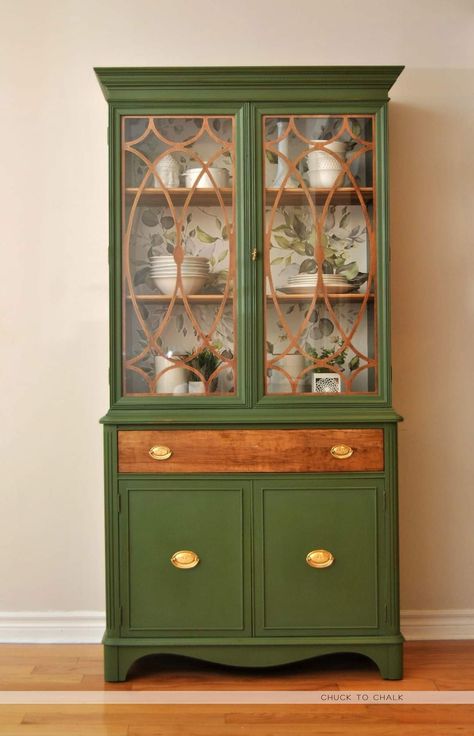 Chalk Paint Furniture Colors Ideas, Old Vintage Furniture, Dark Green China Cabinet, Green Painted China Cabinet, Green China Cabinet, Floating Nightstand Ideas, Living Room Hutch, Modern Floating Nightstand, Nightstand Ideas