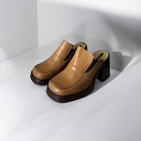 🤎 Vintage Platform Mustang Leather Square Toe Mules Size 40EU ��Sole: 26cm ��Insole: 25cm ��Platform Height: 1.5cm to 8.5cm  ♦️180€ + shipping Super cute deadstock platform mules by ‘Mustang’. Square toe. In tan leather and dark brown soles. They are really in excellent conditions, but can have some light marks due to being in storage for some years until now! With original box included. They are such a great find and they look really amazing on. A must have 🙂‍↔️ • more on Vinted and Depop Platform Mules, Tan Leather, Mustang, Dark Brown, Original Box, Super Cute, Square, The Originals, Leather