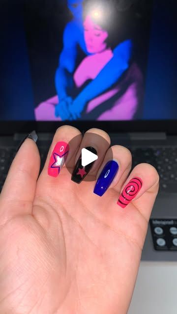 Mary on Instagram: "TV Girl nails 📺🪼🩷⭐️🖤

Esmaltes usados:

- Royal e Preto da @impala 

- Dubai neon da @anitaesmaltes 

- Silver Dust metálico da @blantcosmeticos 

#unhas #tvgirl #nails #nailart #unhasdecoradas" Tv Girl Nails, Girl Nails, Tv Girl, Girls Nails, Tv Girls, Nails Nailart, Sofia, Dubai, Neon