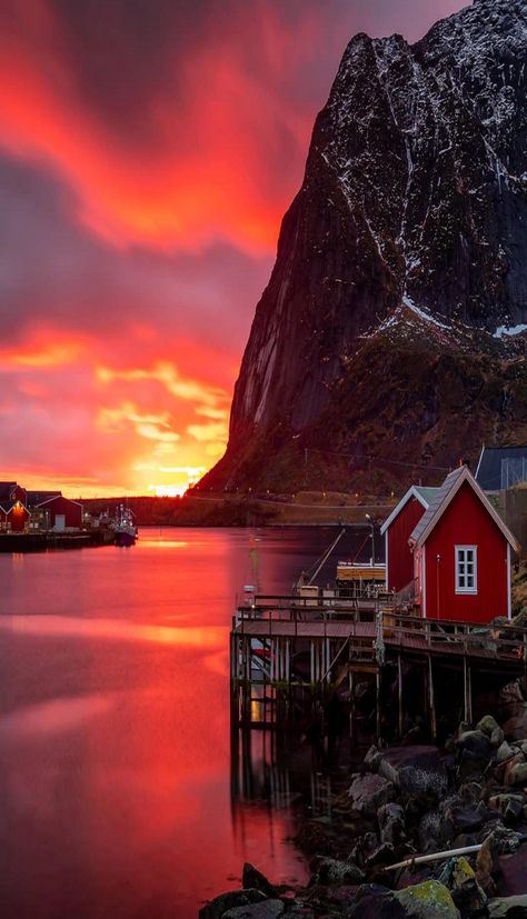 Norway Sunset, Nordland, Lunar Eclipse, World Cities, Beautiful Picture, Beautiful Places To Travel, Scandinavia, Beautiful Destinations, Sunset Photography