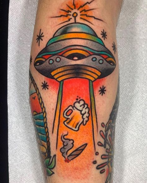 Heart Of Gold Tattoo, Ufo Tattoo, School Tattoo, Old School Tattoo, Traditional Tattoo, Old School, Instagram Profile, Tattoos, Instagram