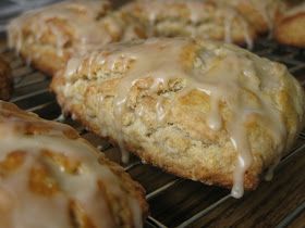 Kitchen Trial and Error: ina's maple oatmeal scones Maple Oatmeal Scones, Maple Scones, Oatmeal Scones, Oat Scones, Maple Oatmeal, English Scones, Beautiful Baking, Cinnamon Scones, Ina Garten Recipes