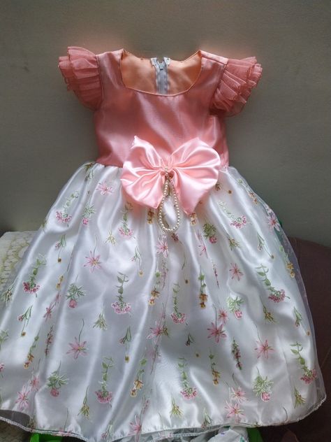 Baby Girl dress, Party wear, Gown, Kids Frocks Organza Frocks, Simple Gown, Frocks For Kids, Pattu Pavadai, Girls Party Wear, Simple Gowns, Small Girl, Baby Dresses, Blouse Work