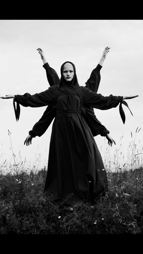 Thrifting Vintage, Elizaveta Porodina, Baba Jaga, Witch Aesthetic, Arte Inspo, Photo Story, Dark Photography, Vogue Italia, Laura Lee