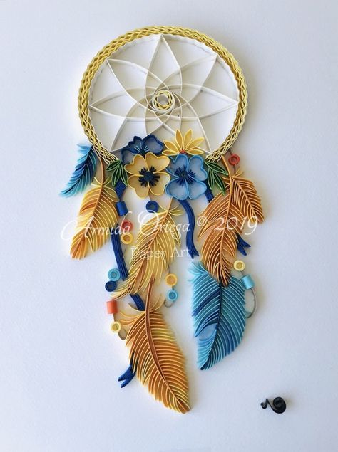 Paper Quilling Dream Catcher, Quilled Dream Catcher, Quilling Dreamcatcher, Quilling Patterns Tutorials, Diy Quilling Crafts, Quilling Pattern, Arte Quilling, Paper Quilling Tutorial, Paper Quilling Jewelry