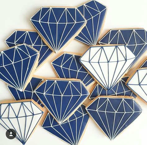 Crystal Cookies, Diamond Theme Party, Diamond Cake, Diamond Theme, Flooding Cookies, Moroccan Tiles Pattern, 55th Birthday, Royal Icing Recipe, Denim And Diamonds