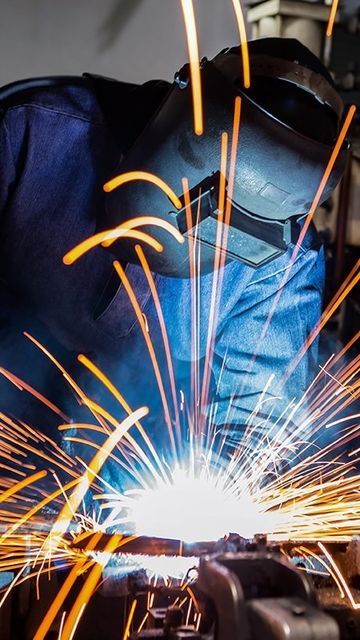 BUILDASOCIAL on Instagram: "Together we can make sparks fly! ⚡️✨ If you own a welding company and you want: 👉 Increased exposure 👉 Increased sales online 👉 More followers 👉 Scroll-stopping content 👉 A social media presence 👉 An edge on the competition AND… A successful business 👨‍🏭 Get in touch with our team @buildasocialau via DM! Let’s make MAGIC happen! 🪄 • • • • #welding #welder #weld #weldlife #weldinglife #weldaddicts" Mobile Welding, Stainless Steel Fabrication, Welding Services, Aluminum Fabrication, Industrial Construction, Welding Training, Auto Darkening Welding Helmet, Electric Welding, Welding Process