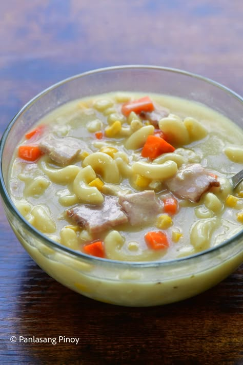 Chicken Macaroni Soup Filipino, Chicken Macaroni Soup, Macaroni Soup Recipes, Filipino Soup, Beef Macaroni, Spaghetti With Ground Beef, Chicken Macaroni, Kung Pao Chicken Recipe, Macaroni Soup