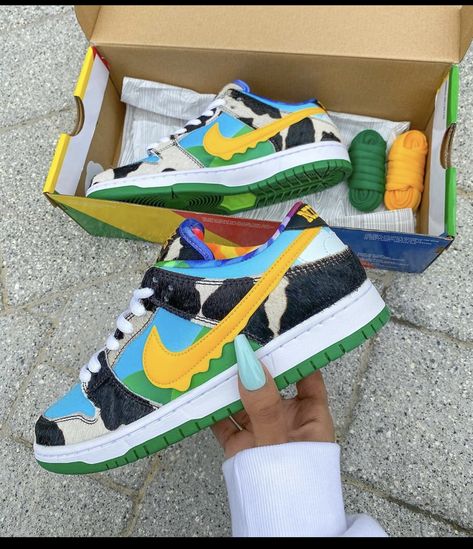 Yellow Dunks, Dunks High Top, Nike Sb Dunk Low Chunky, Dunks High, Chunky Dunky, Sneakers Outfit Men, Nike Fashion Shoes, All Nike Shoes, Nike Sb Dunk Low