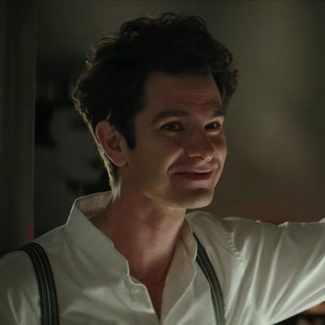 Peter Parker Andrew Garfield, Jonathan Larson, Tick Tick Boom, Andrew Garfield Spiderman, Garfield Spiderman, Andrew Garfield, Theatre Kid, Amazing Spiderman, Peter Parker