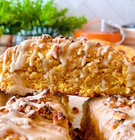 Deliciously Cozy Oatmeal Pumpkin Scones with Maple Glaze. A Fall delight! These scones are a delightful fusion of hearty oats, comforting pumpkin, and the irresistible sweetness of maple. Pecan Scones, Oatmeal Pumpkin, Tea Time Party, Pumpkin Oats, Pumpkin Scones, Breakfast Bites, Maple Glaze, Scones, Oats