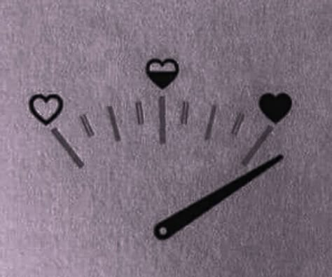 Aesthetic Doodles Easy Grunge, Lovecore Pfp Aesthetic, Drawing Ideas To Draw On Yourself, Cute Heart Doodles Aesthetic, Drawing On Hand Doodles Tattoos, Pictochat Pfp, Heart Drawing Cute Simple Aesthetic, Heart Aesthetic Widget, Lovecore Pfp Anime