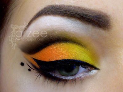 Monarch butterfly eyes Monarch Butterfly Makeup, Monarch Butterfly Costume, Butterfly Halloween, Fantasy Make-up, Yellow Eye Makeup, Halloween Make-up Looks, Butterfly Eyes, Butterfly Makeup, Butterfly Costume