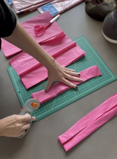 DIY Fringe Backdrop Table Cloth Background Diy, Neon Fringe Backdrop, Diy Table Cloth Garland, Ceiling Fringe Garland Diy, Fringe Diy Backdrop, Fabric Fringe Backdrop, Diy Tinsel Backdrop, Tablecloth Fringe Garland Diy, Table Cloth Fringe Backdrop Diy