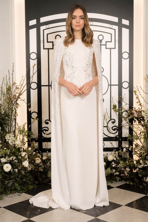 Jenny Packham Bridal Spring 2020 Collection - Vogue Prom Gown Elegant, Party Floor, Jenny Packham Wedding Dresses, Jenny Packham Bridal, Baju Kahwin, Weekend Mode, Gown Elegant, 2020 Wedding Dresses, White Evening Dress