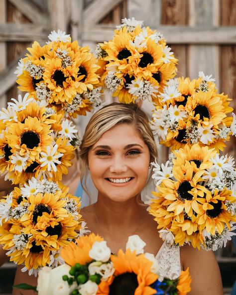 08.24.24 💙💛🤍 officially sent out mikaela and logan’s wedding this morning, and i am loving looking back at the gallery again and again! wrapping up my time in iowa last month with this wedding was one of the best ways to end it 🤍 Subtle Sunflower Wedding, Sunflower Summer Wedding, Yellow Wedding Theme, Sunflower Yellow, End It, I Am Loving, Yellow Wedding, Sunflower Wedding, Vow Renewal