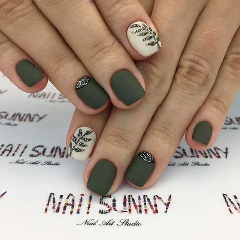 Nails Olive, Olive Green Nails, Olive Nails, November Nails, Green Nail Designs, Green Nail, Thanksgiving Nails, Dark Nails, Fall Nail Designs