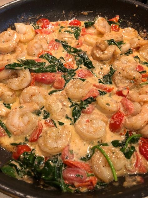 Tuscan Butter Shrimp. Discover our recipe. Tuscan Butter Shrimp, Tuscan Butter, Buttered Shrimp Recipe, Butter Shrimp, Shrimp Seasoning, Gluten Free Rice, Shrimp Recipe, Lemon Wedge, Grape Tomatoes