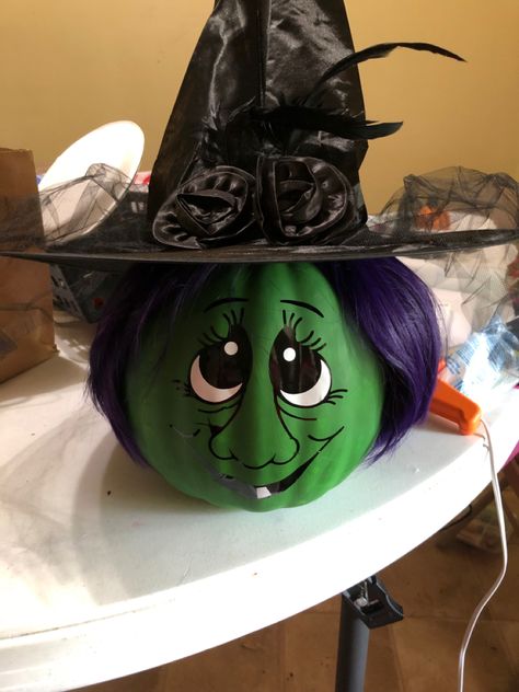 Painted Witch Pumpkin Ideas, Pumpkin Painting Ideas Small Pumpkins, Pumpkin Witch Face, Bear Pumpkin, Dollar Tree Halloween Decor, Creative Pumpkin Decorating, Pumpkin Decorating Contest, Pumpkin Contest, Dollar Tree Halloween