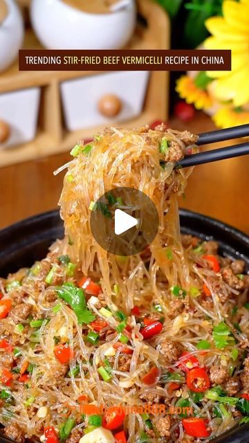 Wayne Shen on Instagram: "Trending stir-fried beef vermicelli recipe in China. Do you want to try? #recipe #cooking #chinesefood #beef #vermicelli #noodles" Vermicelli Pasta Recipes, Rice Vermicelli Recipes, Vermicelli Noodles Recipes, Best Cabbage Rolls Recipe, Beef Vermicelli, Vermicelli Recipe, Vermicelli Recipes, Rice Noodle Recipes, Cabbage Rolls Recipe