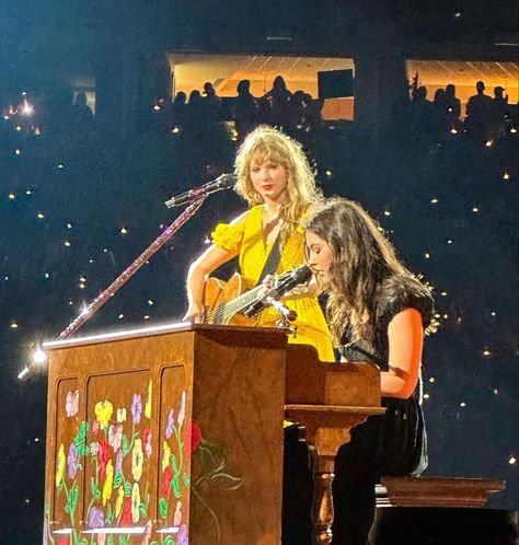 Gracie And Taylor, Gracie Abrams, Eras Tour, Taylor Swift, Swift