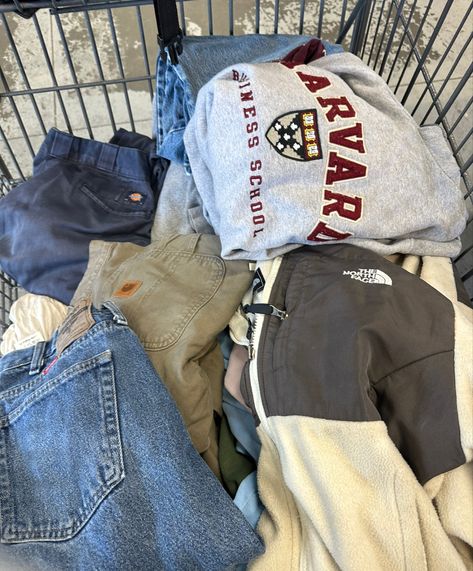 Lots Of Clothes Aesthetic, Thrift Finds Aesthetic, Hobo Clothes, Thrifting Clothes, Thrift Streetwear, Thrifting Aesthetic, Thrift Aesthetic, Thrift Board, Thrifted Clothes