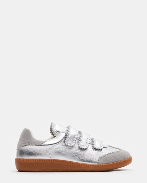 MOMENTUM SILVER Silver Tennis Shoes, Steve Madden Tennis Shoes, Kitten Heels Wedding, Sparkly Sneakers, 2024 Wishlist, Velcro Sneakers, Waterproof Sneakers, Silver Sneakers, Top Sneakers Women