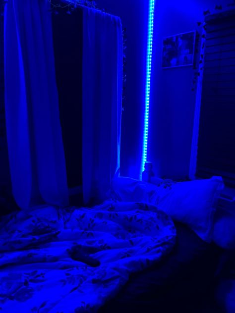 Emo Aesthetic Room, Room Ideas Neon, Led Lights Room Decor, Led Lights Room, Lights Room Decor, Random Backgrounds, Room Decor Neon, Room Ideas Aesthetic Vintage, Light Blue Bedroom